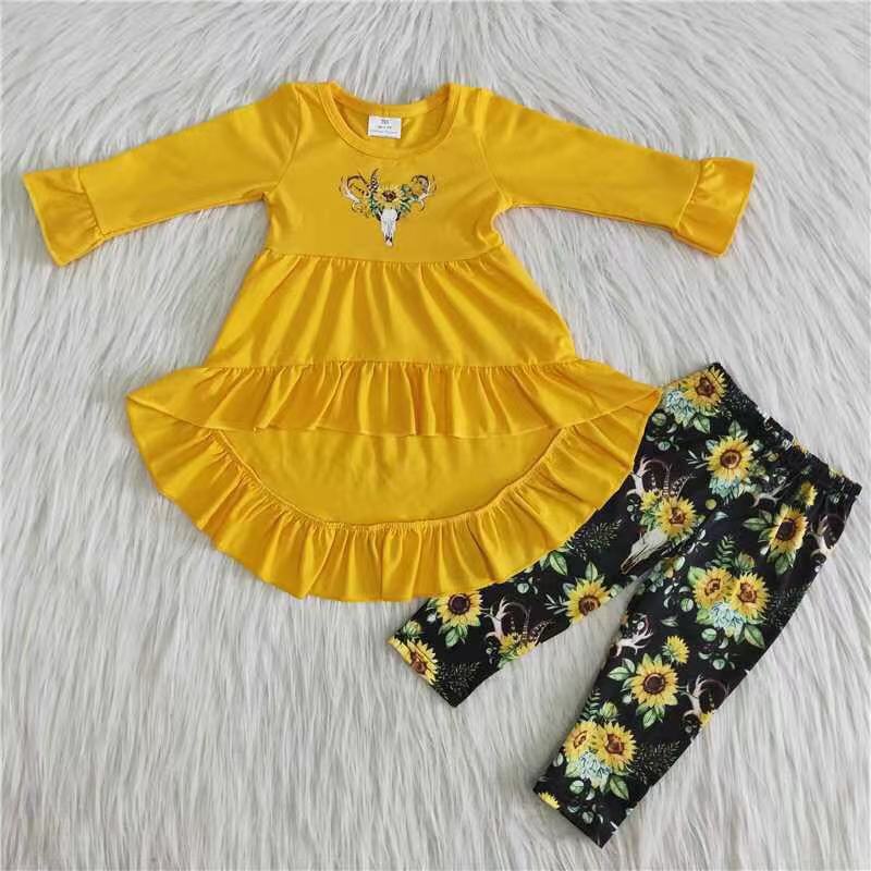 6 A26-27 girl yellow cow vinyl sunflower farm winter long sleeve set-promotion $1.99 deadline 2025.10.15