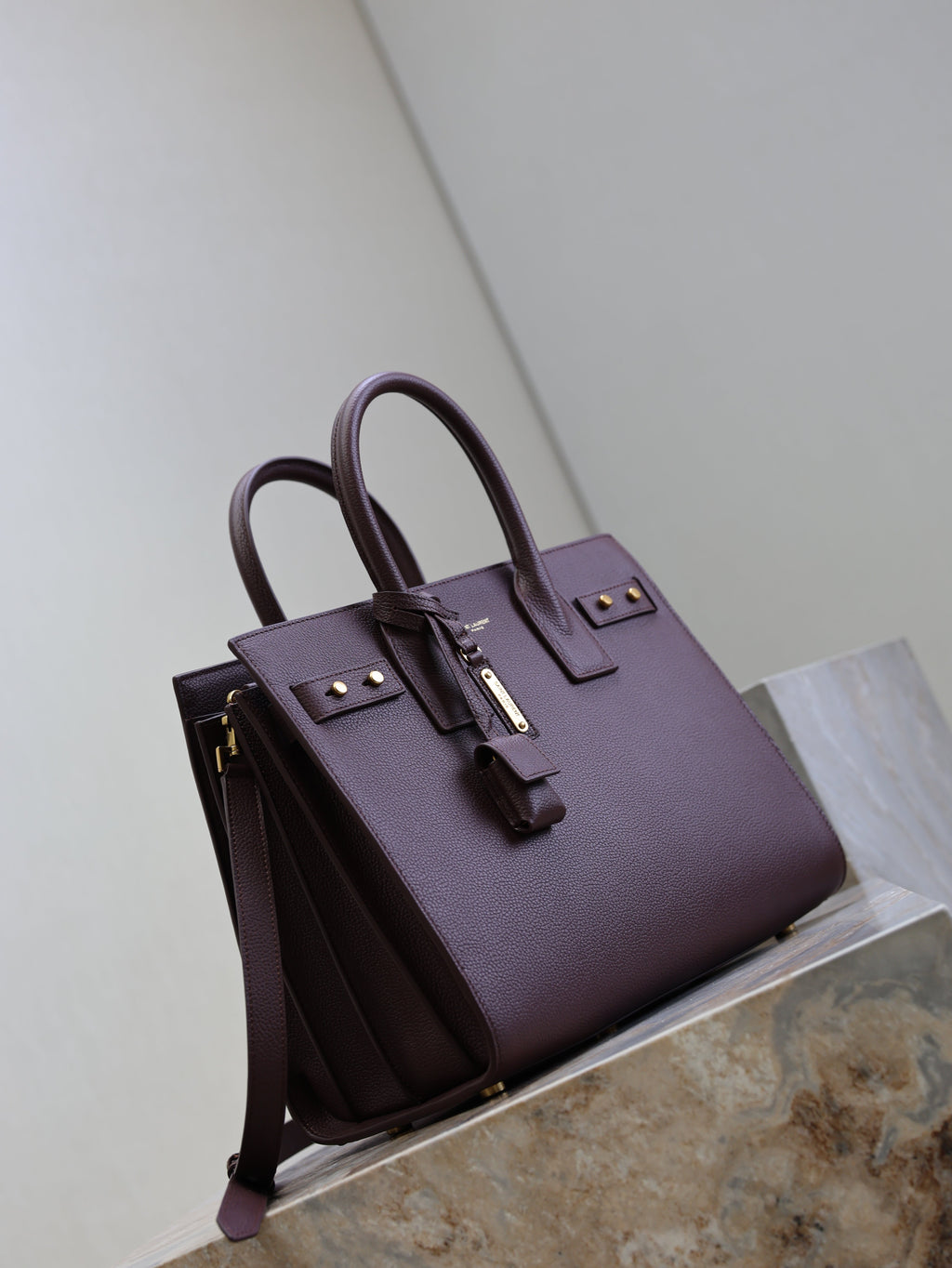 YSL 25S SAC DE JOUR GM 32 IN ROUGE CABERNET SUPPLE GRAINED CALFSKIN