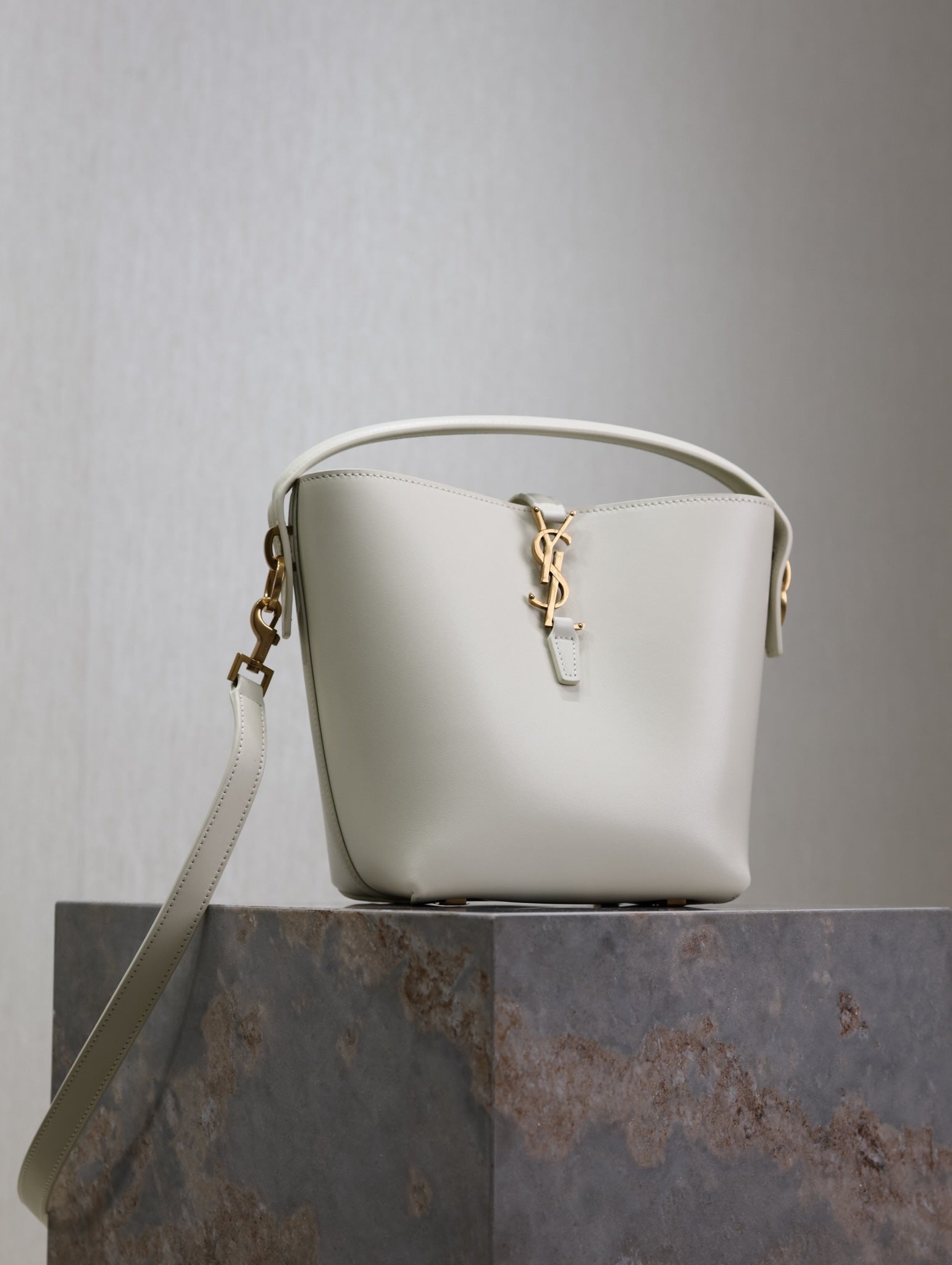 YSL 25S LE 37 BAG 20 IN DUSTY GRAY CALFSKIN GOLD HARDWRE