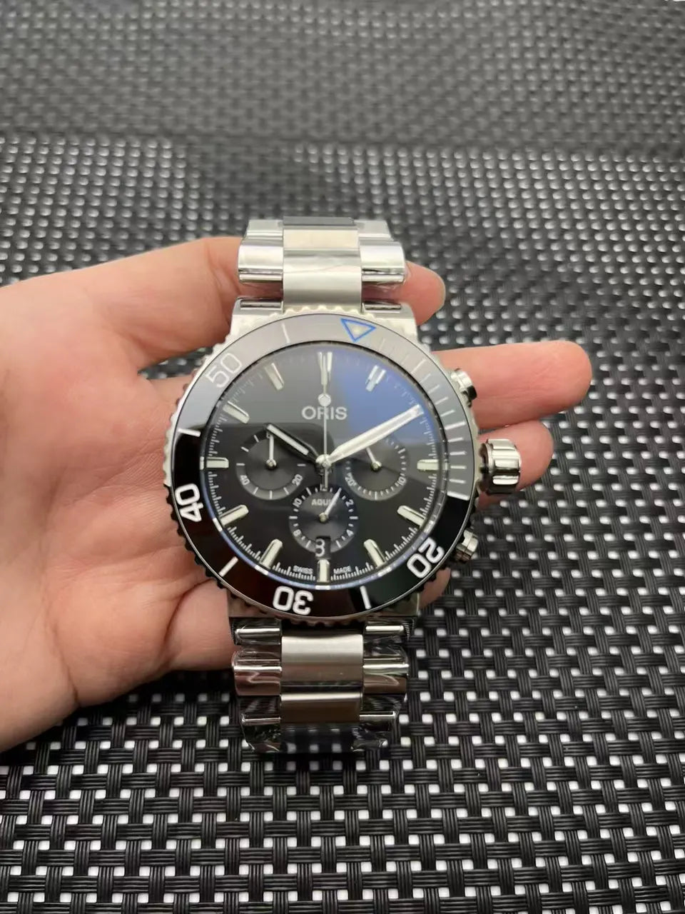 Oris Aquis Chronograph Blue - Hình 5