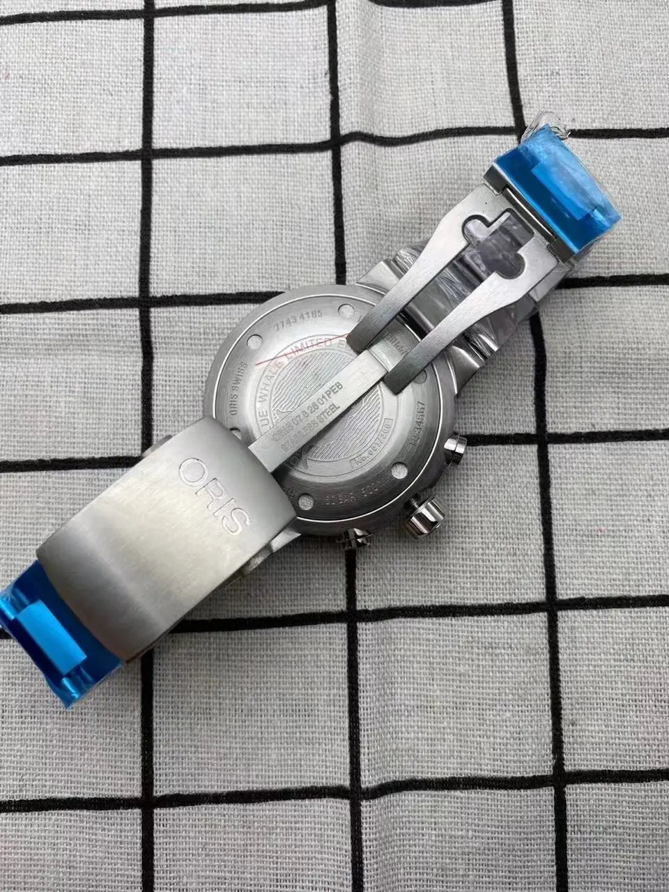 Oris Aquis Chronograph Blue - Hình 2